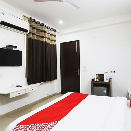 Super Collection O Tipsyy Inn 014 Gurgaon Exterior photo