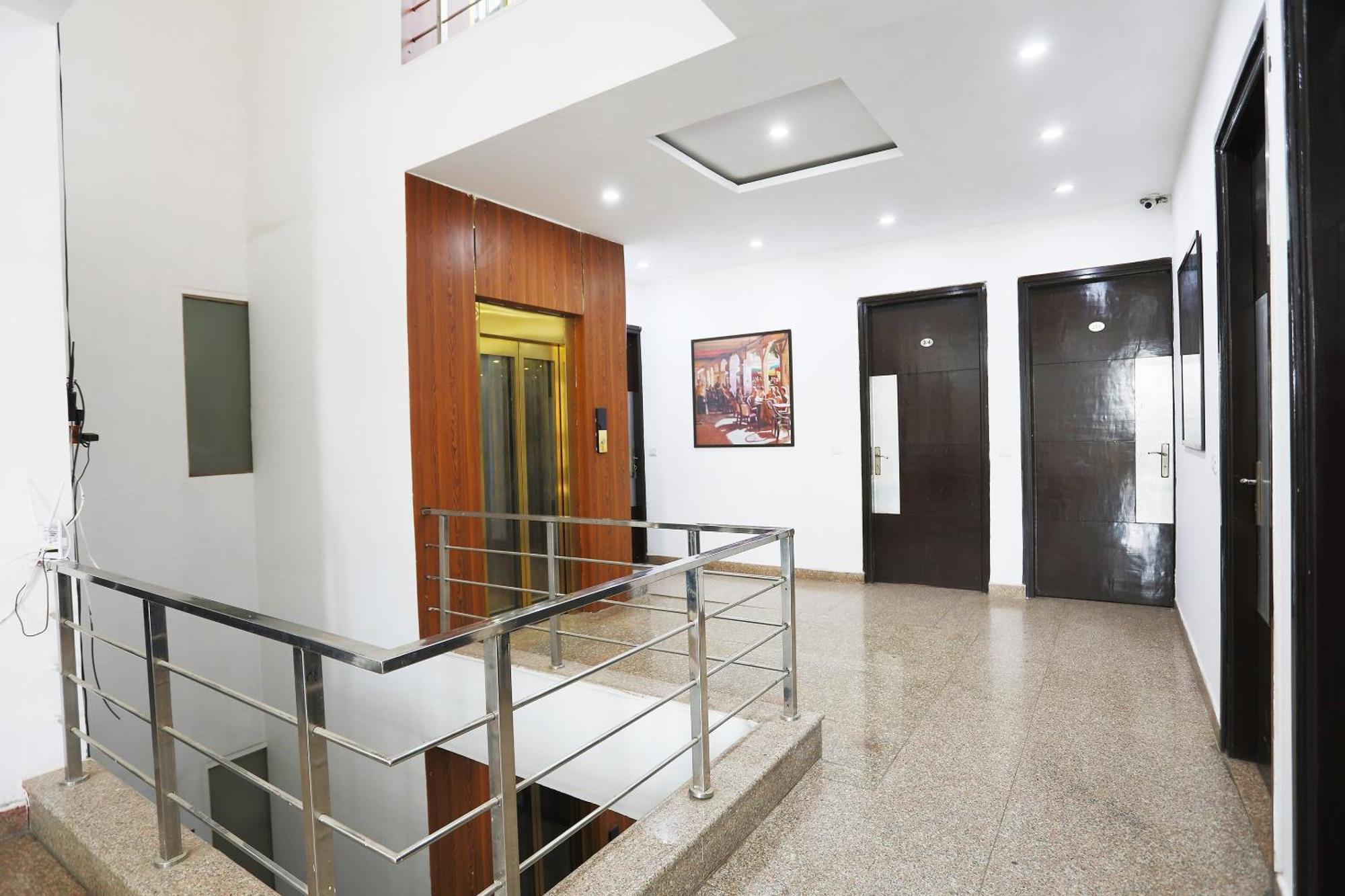 Super Collection O Tipsyy Inn 014 Gurgaon Exterior photo