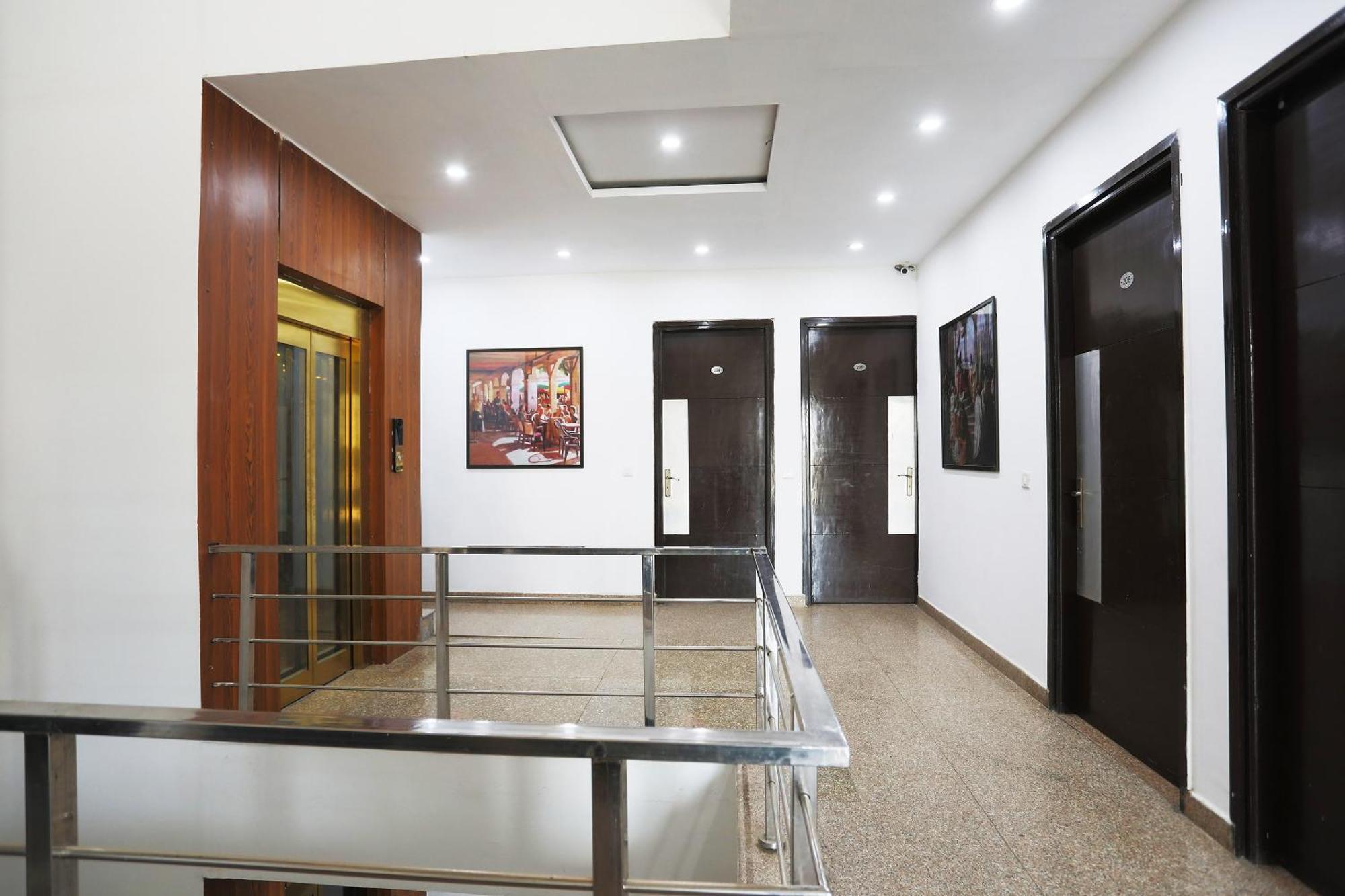 Super Collection O Tipsyy Inn 014 Gurgaon Exterior photo
