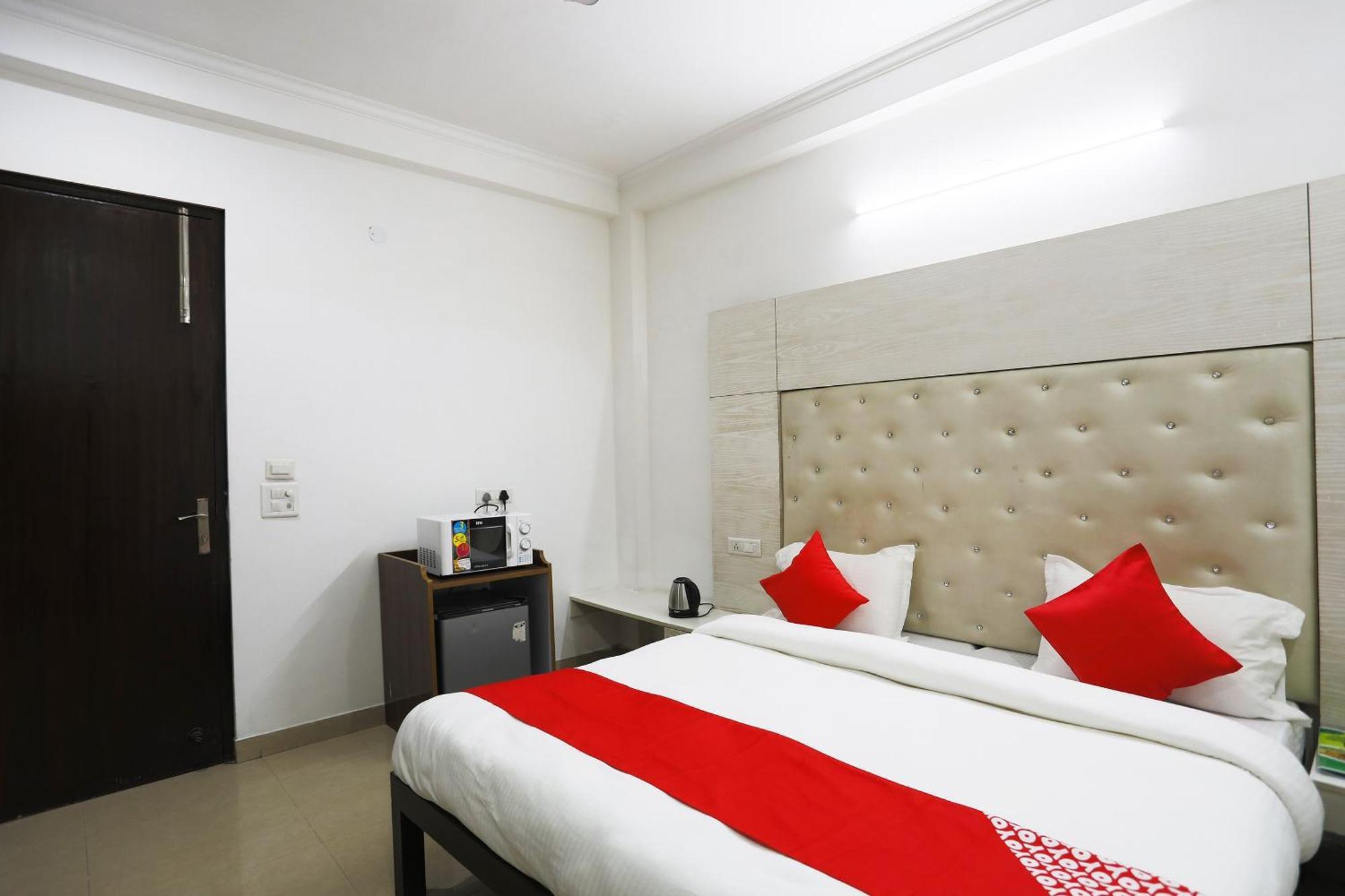 Super Collection O Tipsyy Inn 014 Gurgaon Exterior photo